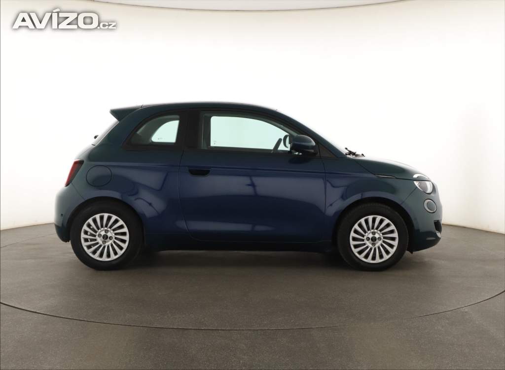 Foto inzerátu Fiat 500e 42 kWh