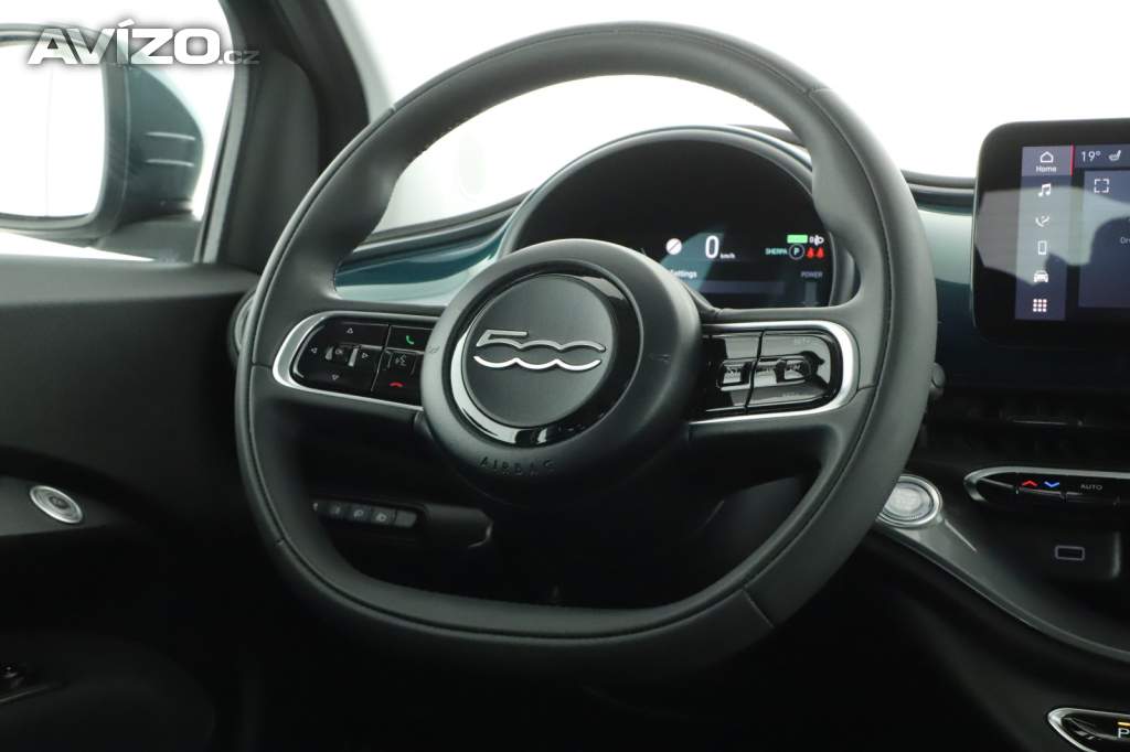 Foto inzerátu Fiat 500e 42 kWh