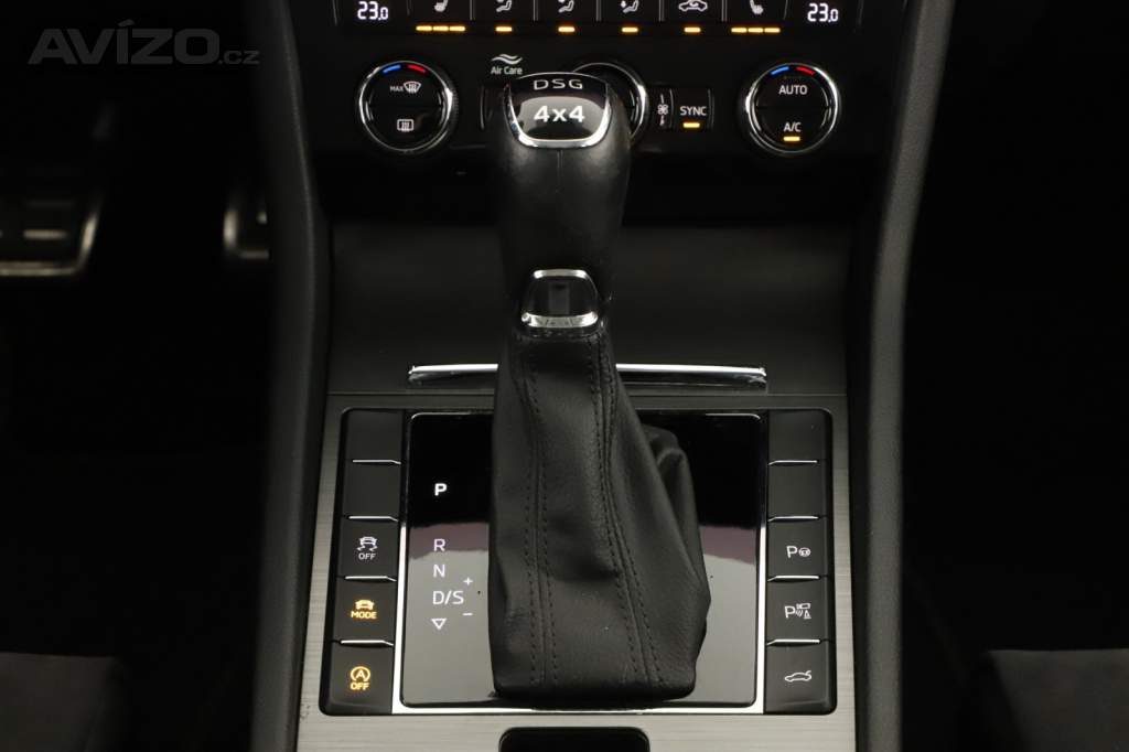 Foto inzerátu Skoda Superb 2.0 TDI