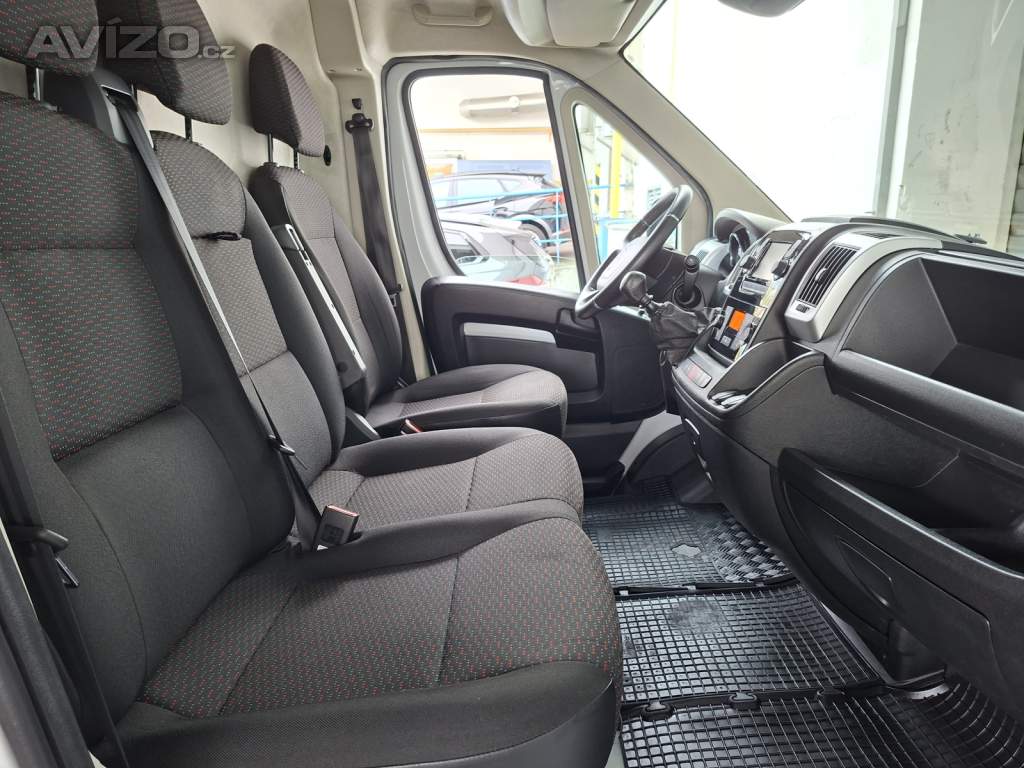 Foto inzerátu Citroen Jumper 2.2 BlueHDi