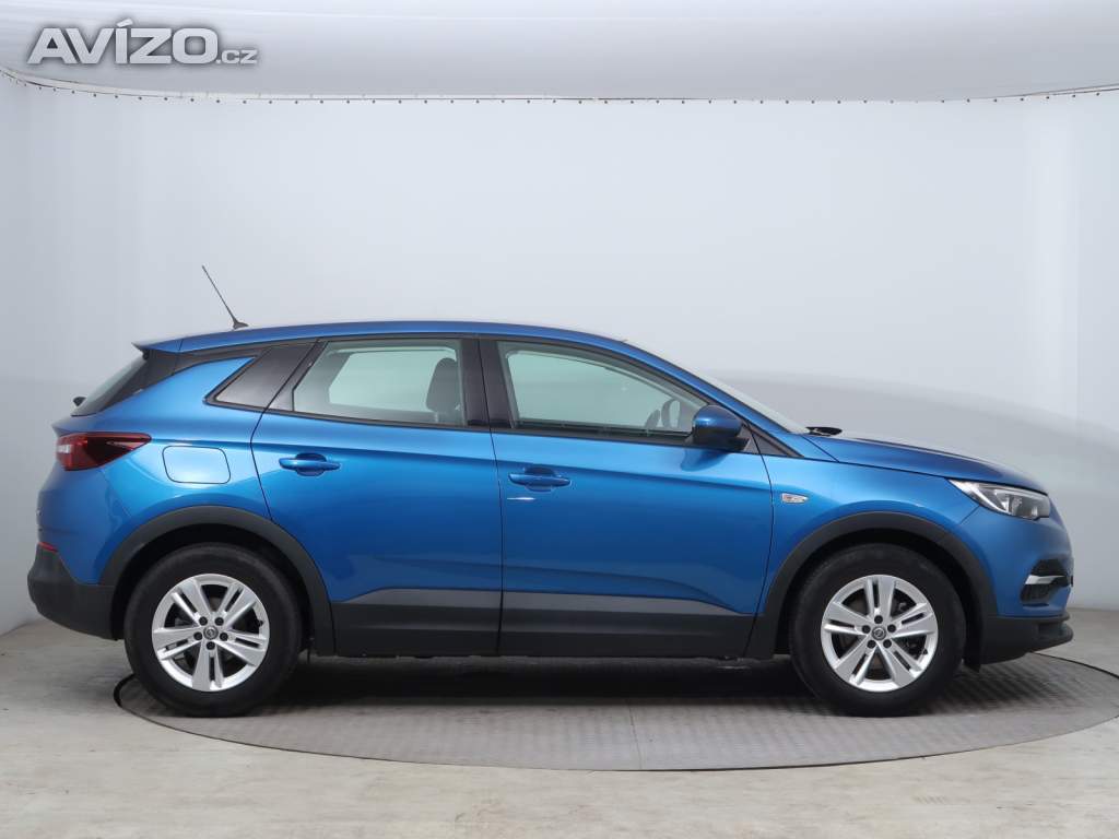 Foto inzerátu Opel Grandland 1.2 Turbo