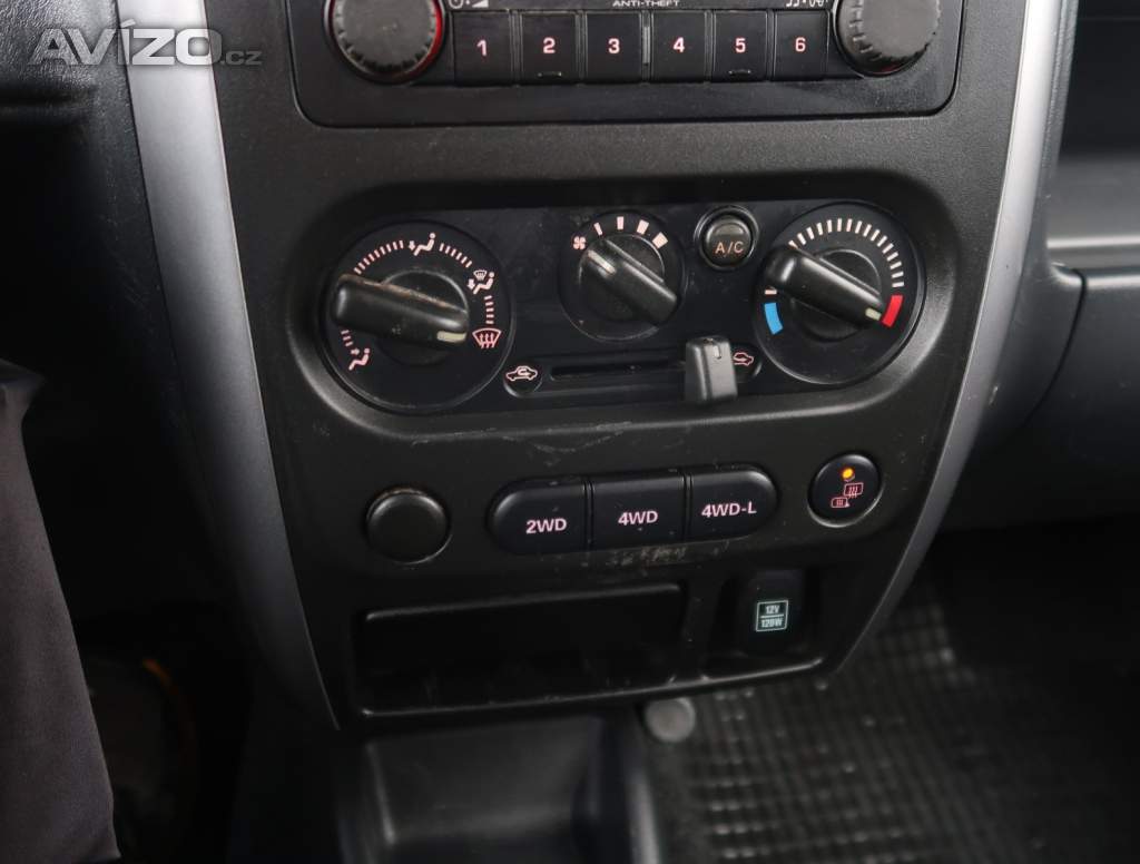 Foto inzerátu Suzuki Jimny 1.3 16V