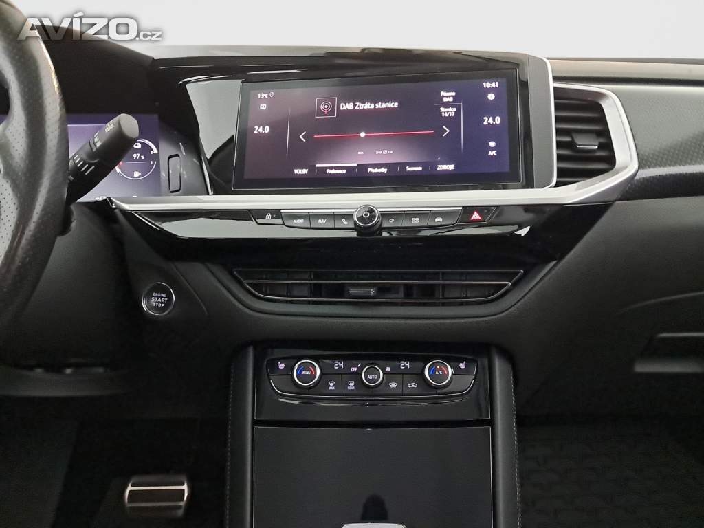 Foto inzerátu Opel Grandland Plug-in Hybrid4