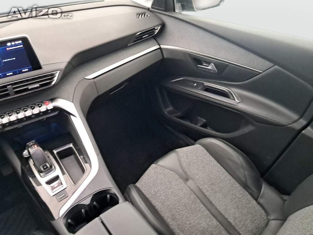 Foto inzerátu Peugeot 5008 1.5 BlueHDi
