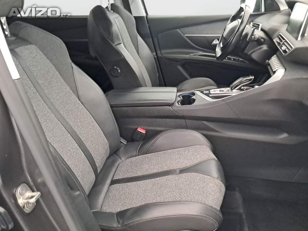 Foto inzerátu Peugeot 5008 1.5 BlueHDi