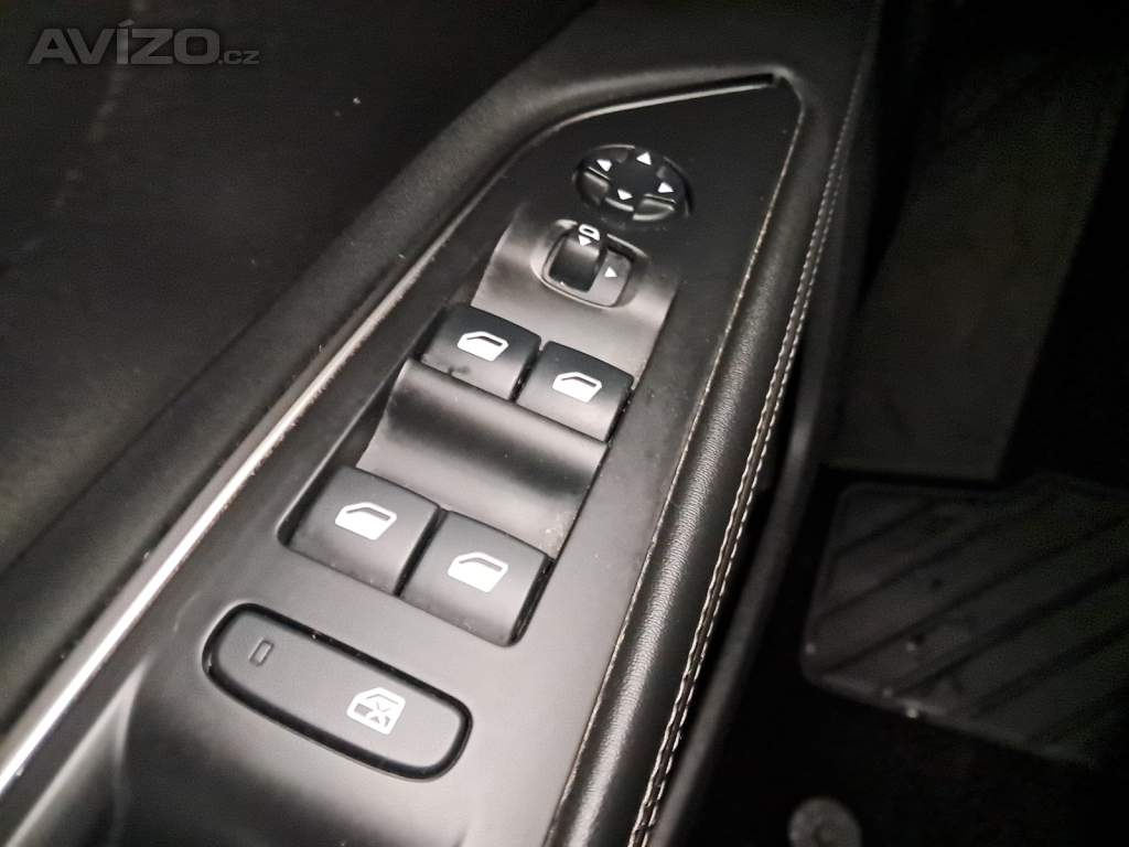 Foto inzerátu Peugeot 5008 1.5 BlueHDi