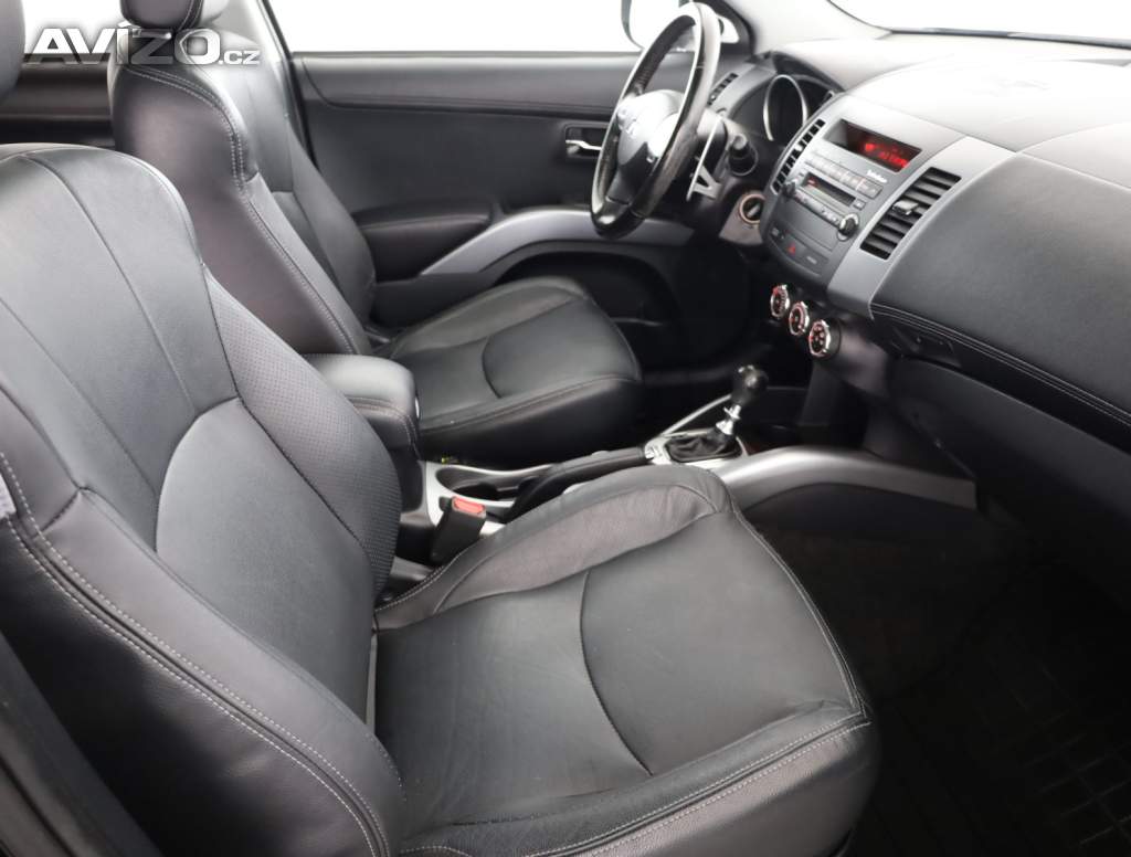 Foto inzerátu Mitsubishi Outlander 2.2 DI-D