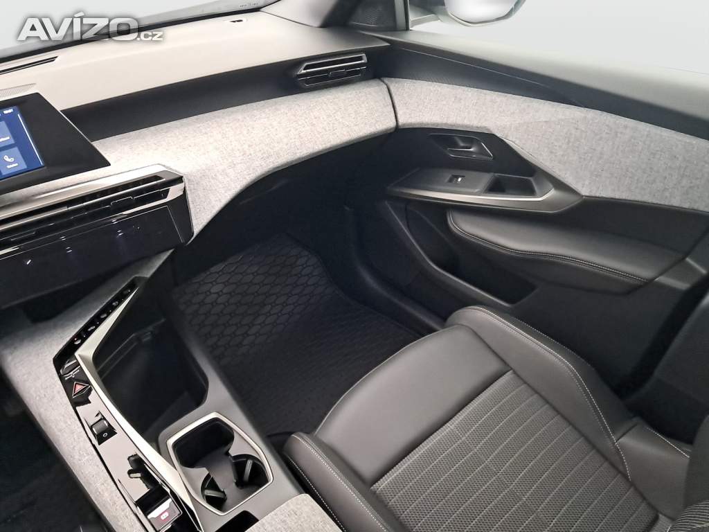 Foto inzerátu Peugeot 3008 1.2 MHEV