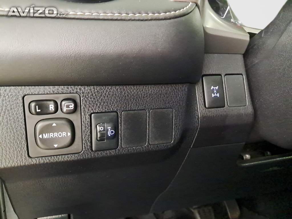 Foto inzerátu Toyota RAV 4 2.0 VVT-i