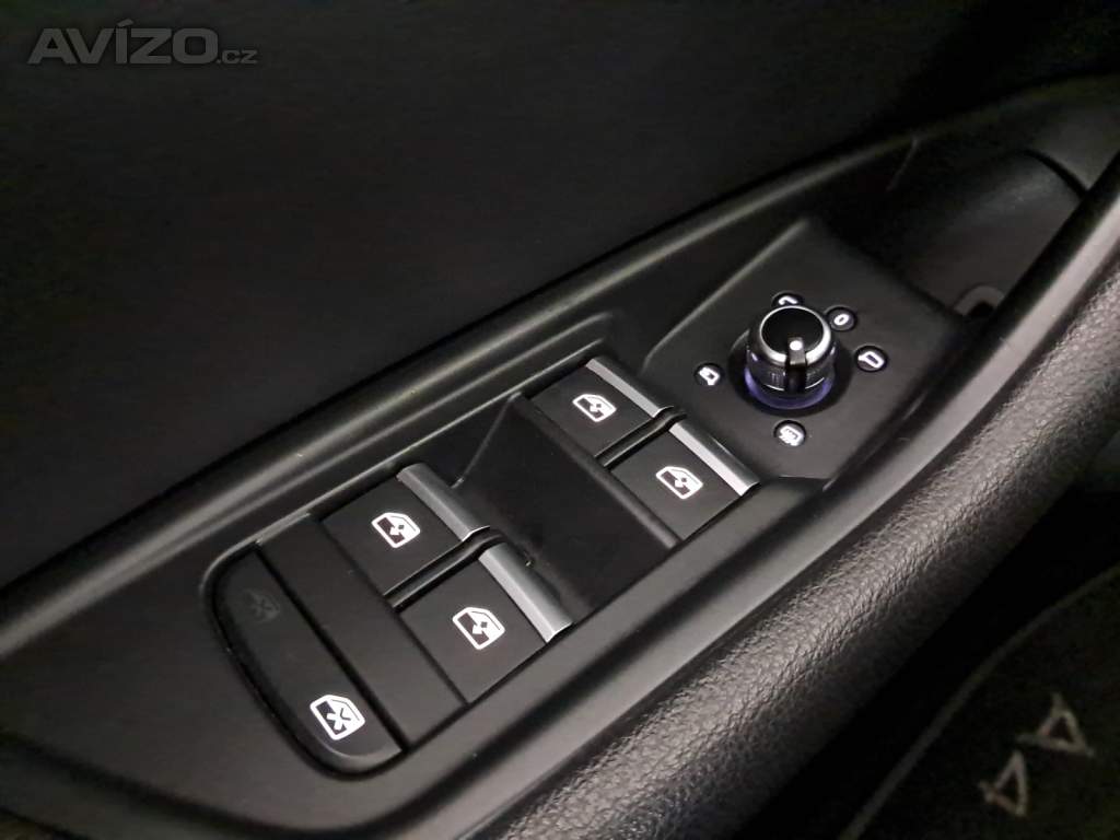 Foto inzerátu Audi A4 2.0 TDI