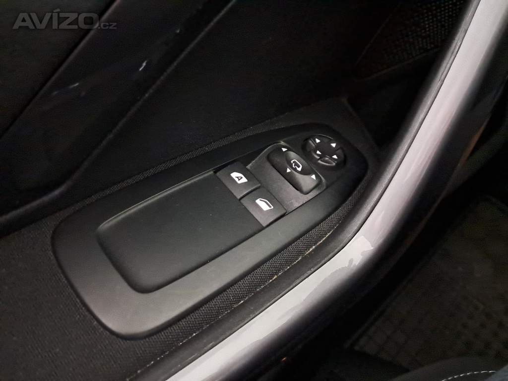 Foto inzerátu Peugeot 2008 1.2 PureTech