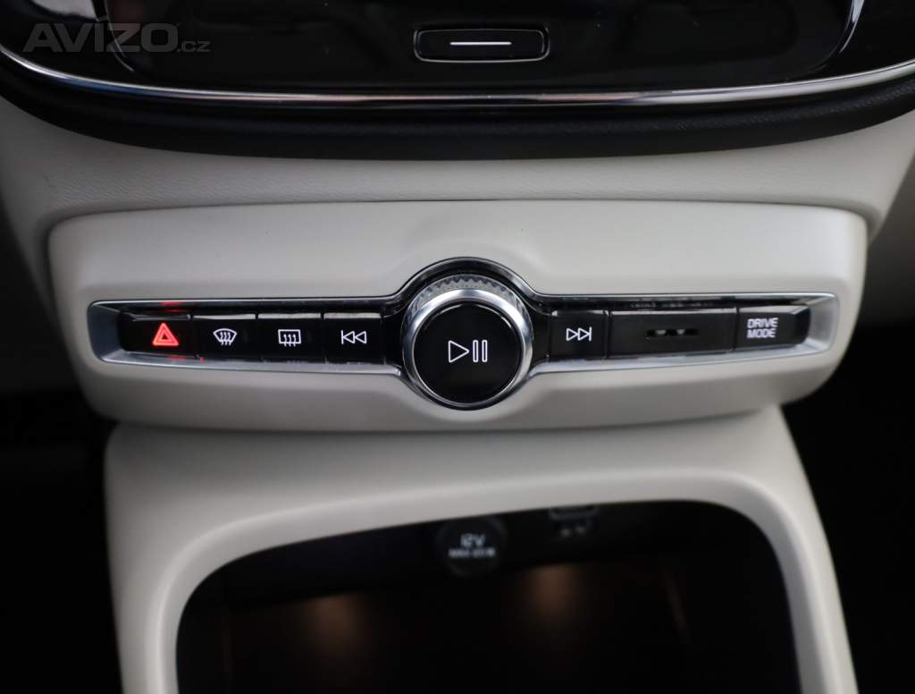 Foto inzerátu Volvo XC40 D3