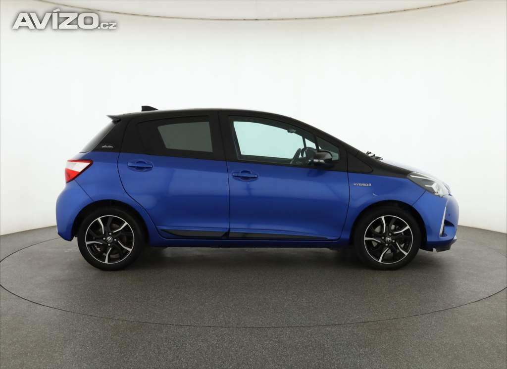 Foto inzerátu Toyota Yaris 1.5 Hybrid