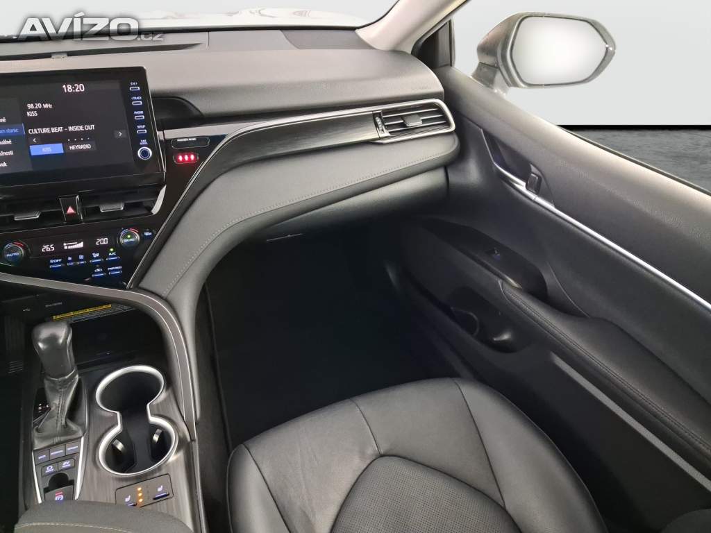 Foto inzerátu Toyota Camry 2.5 Hybrid