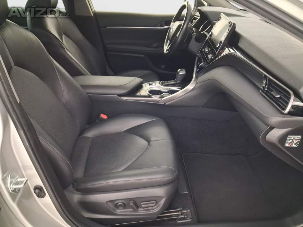 Foto inzerátu Toyota Camry 2.5 Hybrid