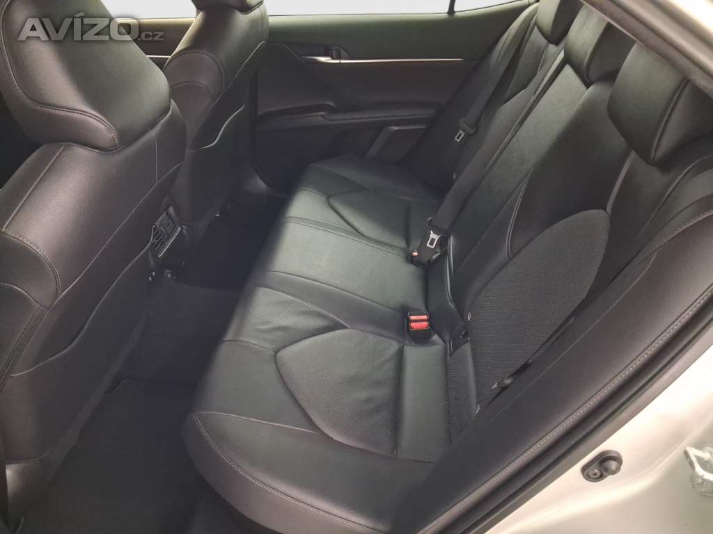 Foto inzerátu Toyota Camry 2.5 Hybrid