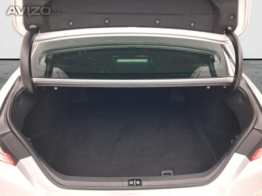 Foto inzerátu Toyota Camry 2.5 Hybrid