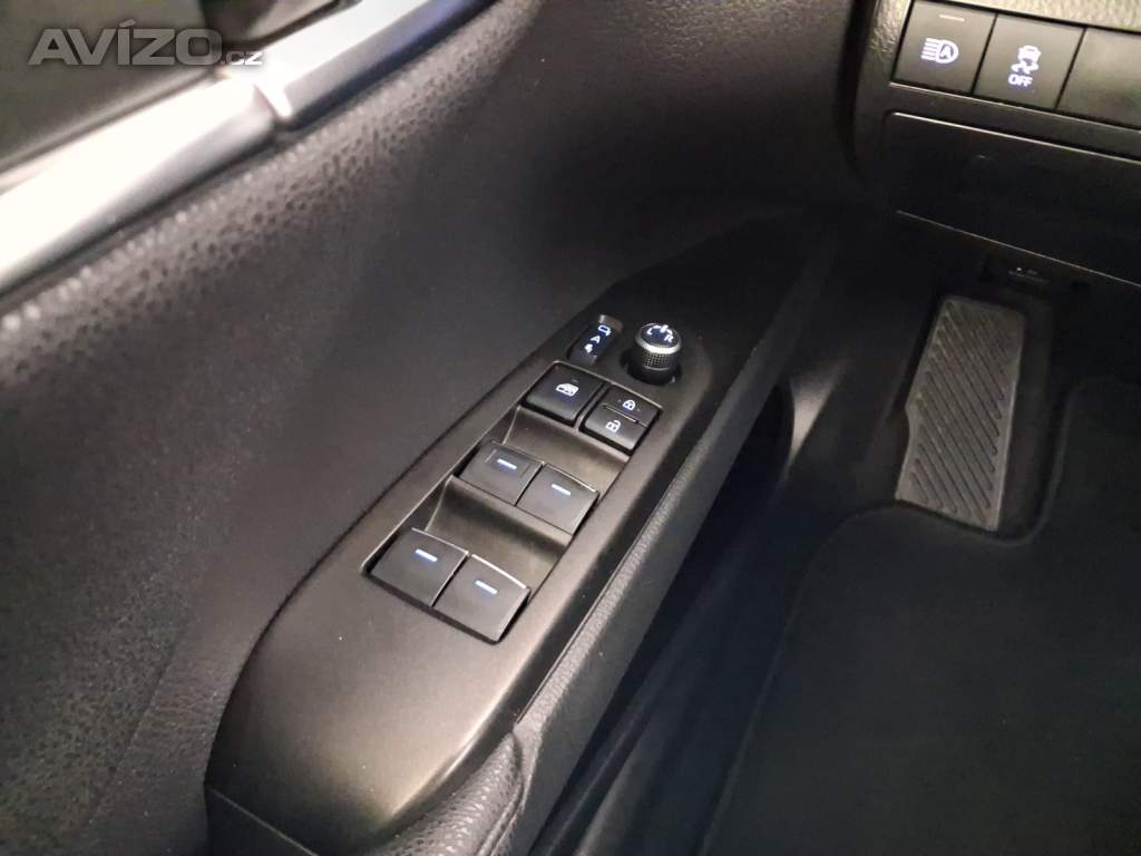 Foto inzerátu Toyota Camry 2.5 Hybrid