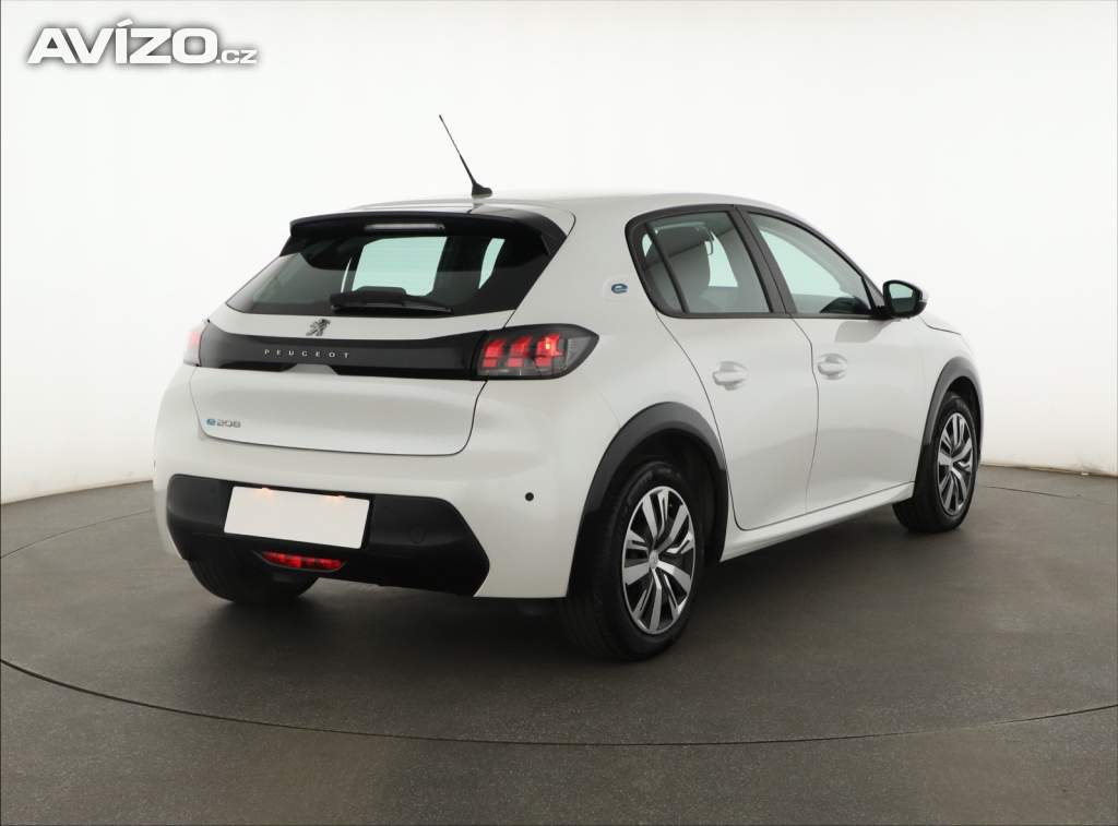 Foto inzerátu Peugeot e-208 50 kWh