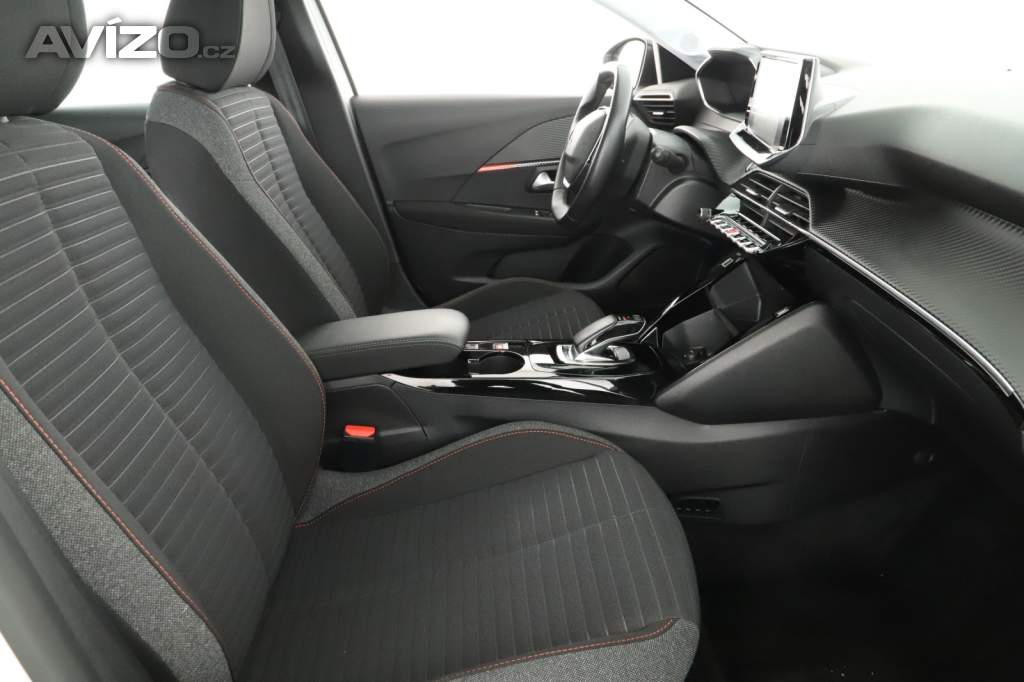 Foto inzerátu Peugeot e-208 50 kWh