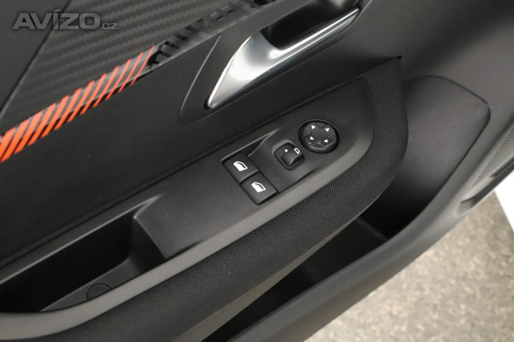 Foto inzerátu Peugeot e-208 50 kWh