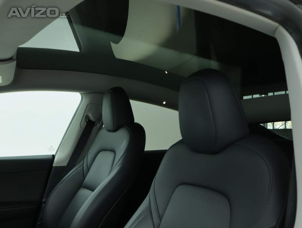 Foto inzerátu Tesla Model Y Long Range AWD 79kWh