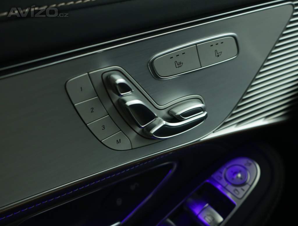 Foto inzerátu Mercedes EQC EQC 400 4MATIC