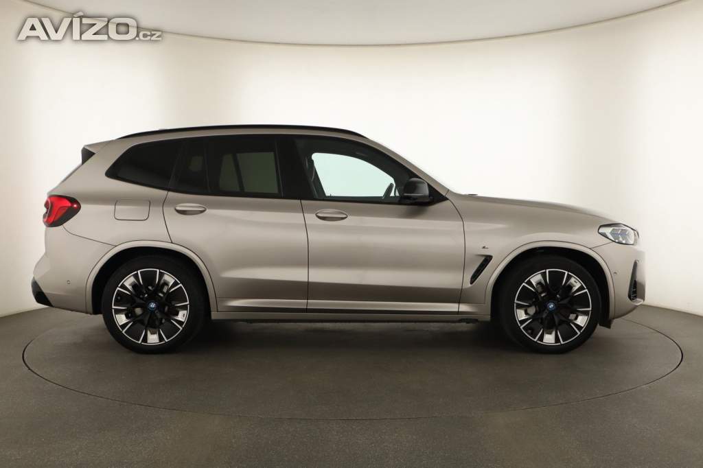 Foto inzerátu BMW iX3 80 kWh