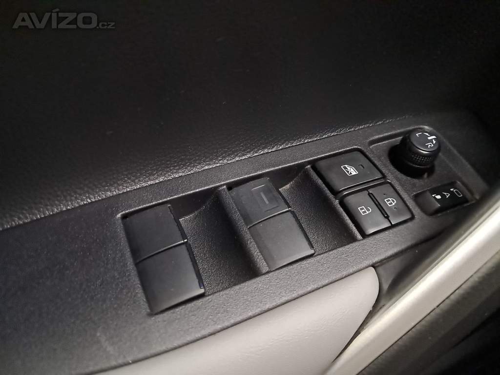 Foto inzerátu Toyota Corolla Cross 1.8 Hybrid
