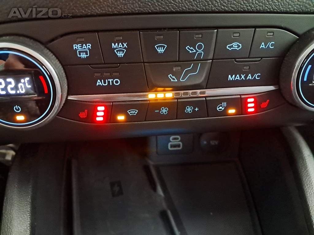 Foto inzerátu Ford Focus 1.0 MHEV