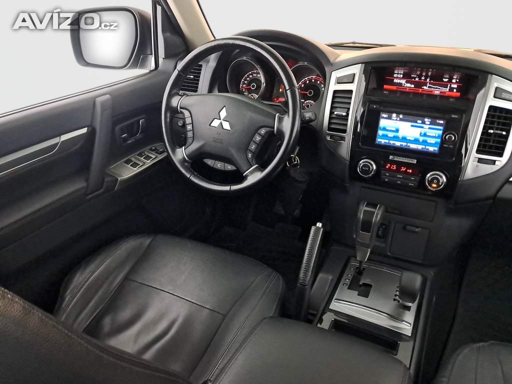 Foto inzerátu Mitsubishi Pajero 3.2 DI-D