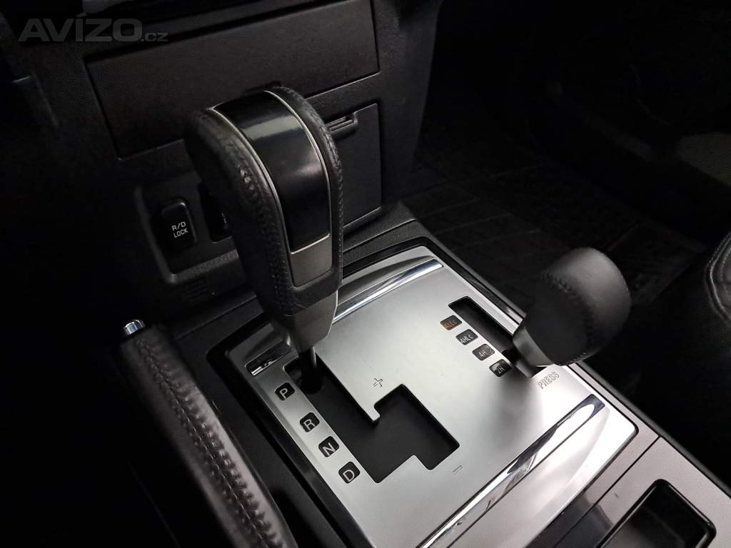 Foto inzerátu Mitsubishi Pajero 3.2 DI-D