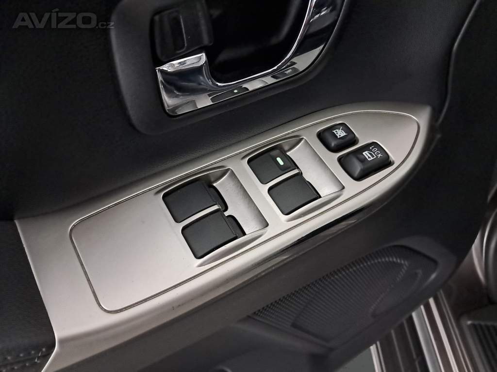 Foto inzerátu Mitsubishi Pajero 3.2 DI-D