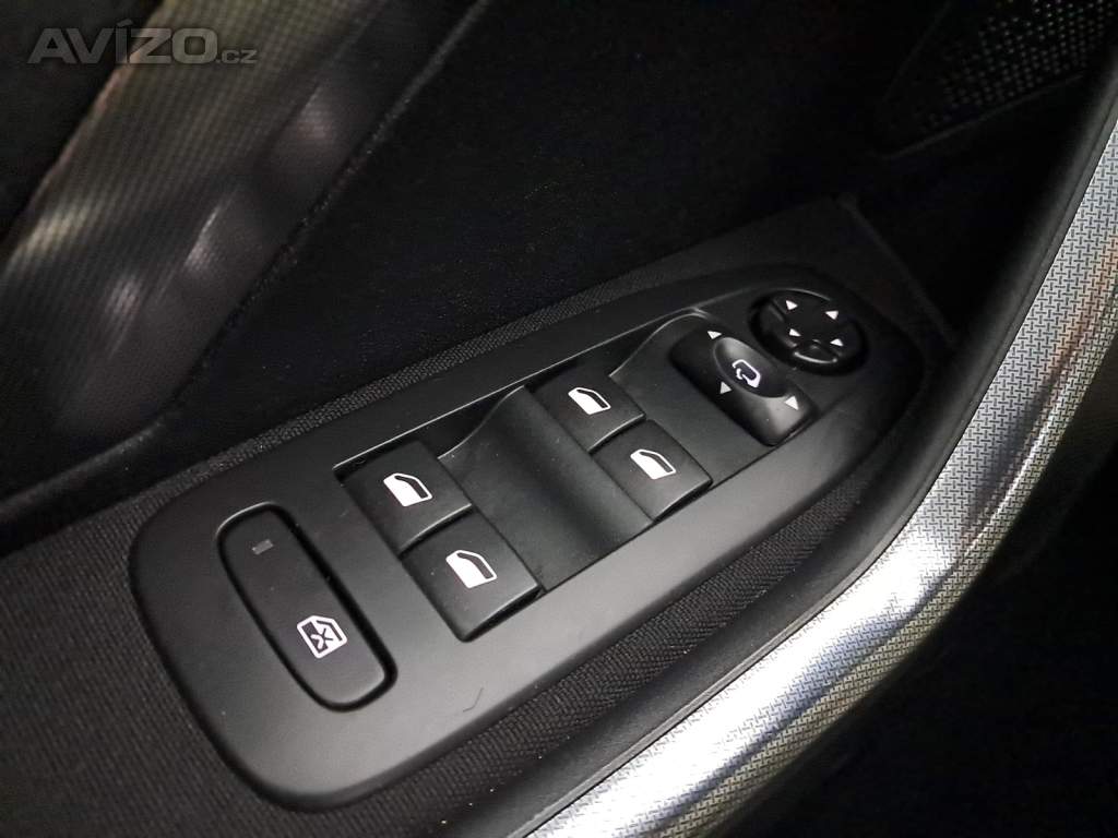 Foto inzerátu Peugeot 2008 1.2 PureTech