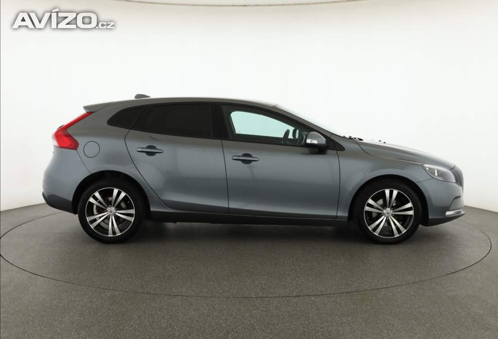 Foto inzerátu Volvo V40 2.0 D2
