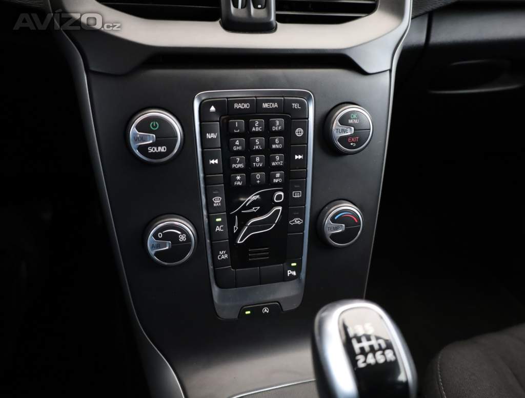 Foto inzerátu Volvo V40 2.0 D2