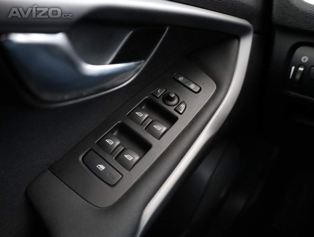 Foto inzerátu Volvo V40 2.0 D2
