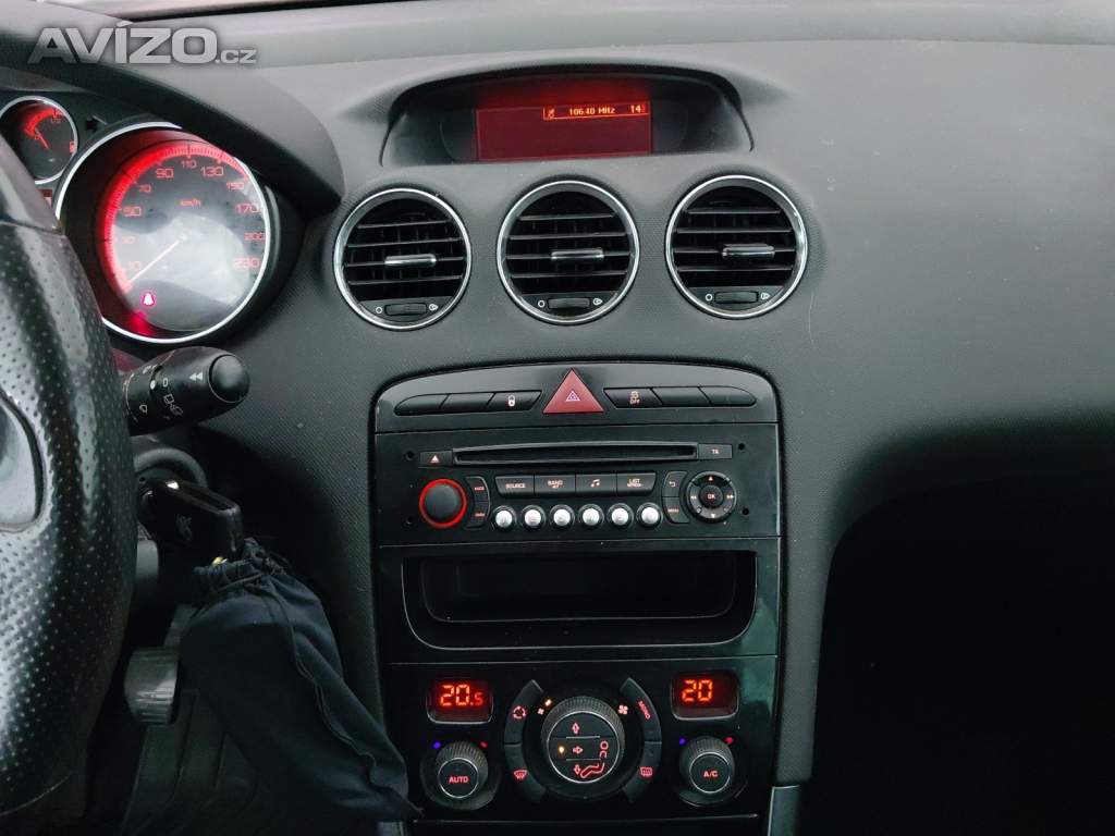 Foto inzerátu Peugeot 308 1.6 e-HDi