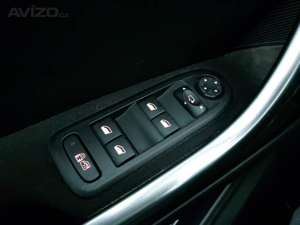 Foto inzerátu Peugeot 308 1.6 e-HDi