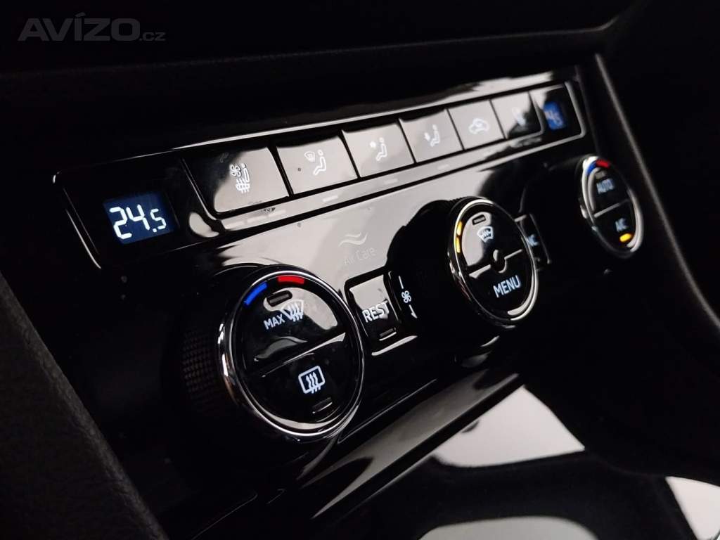 Foto inzerátu Skoda Superb 2.0 TDI
