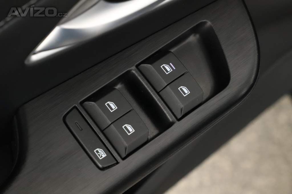 Foto inzerátu MG ZS SUV 1.5 i