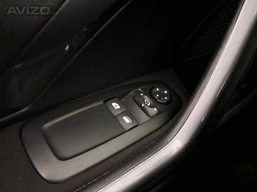 Foto inzerátu Peugeot 2008 1.2 PureTech
