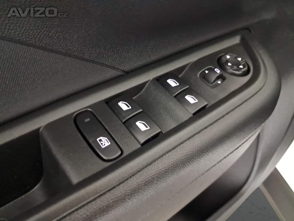 Foto inzerátu Opel Frontera 1.2 hybrid