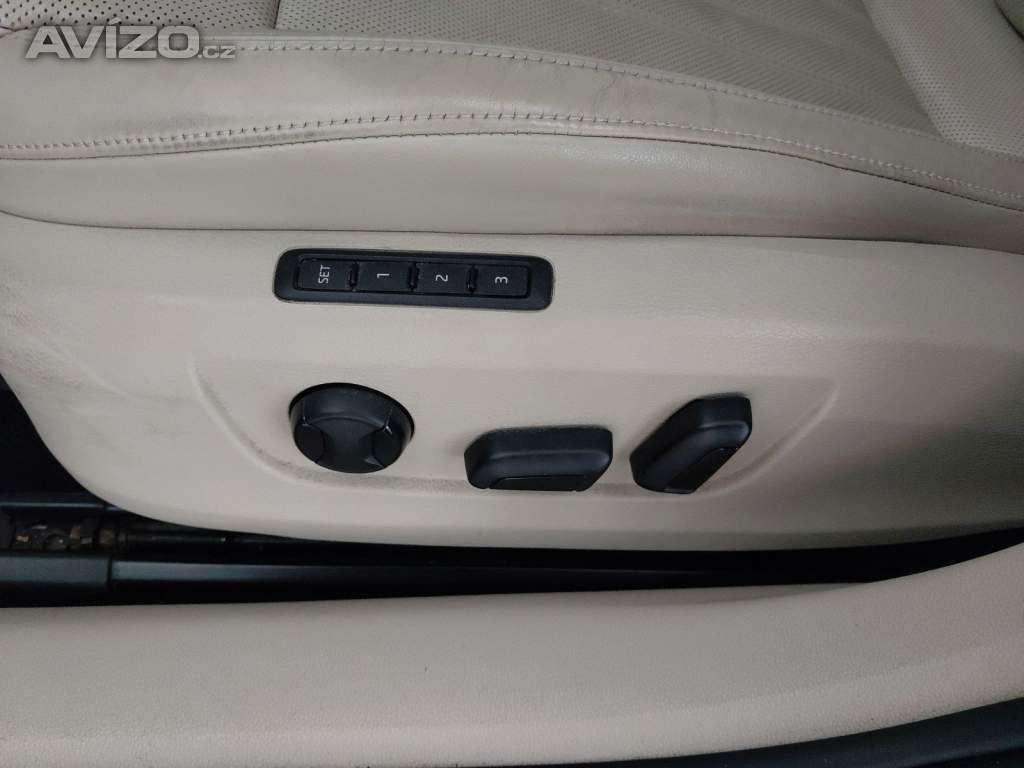 Foto inzerátu Skoda Superb 2.0 TDI