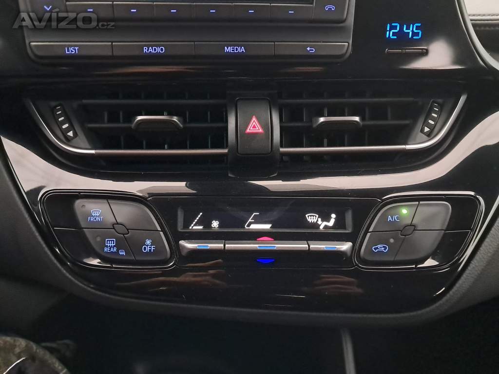 Foto inzerátu Toyota C-HR 1.2 Turbo