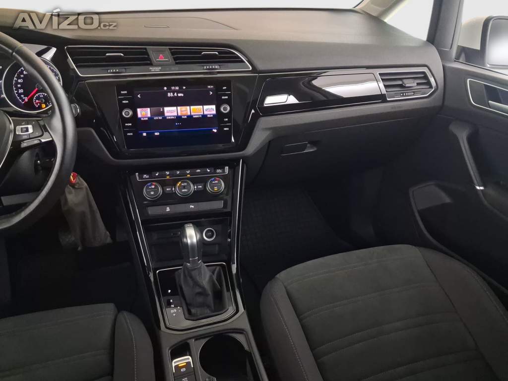 Foto inzerátu VW Touran 1.5 TSI