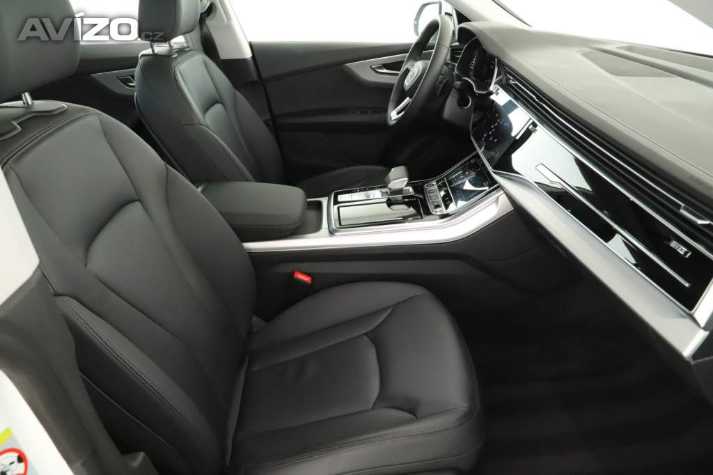 Foto inzerátu Audi Q8 55 TFSI