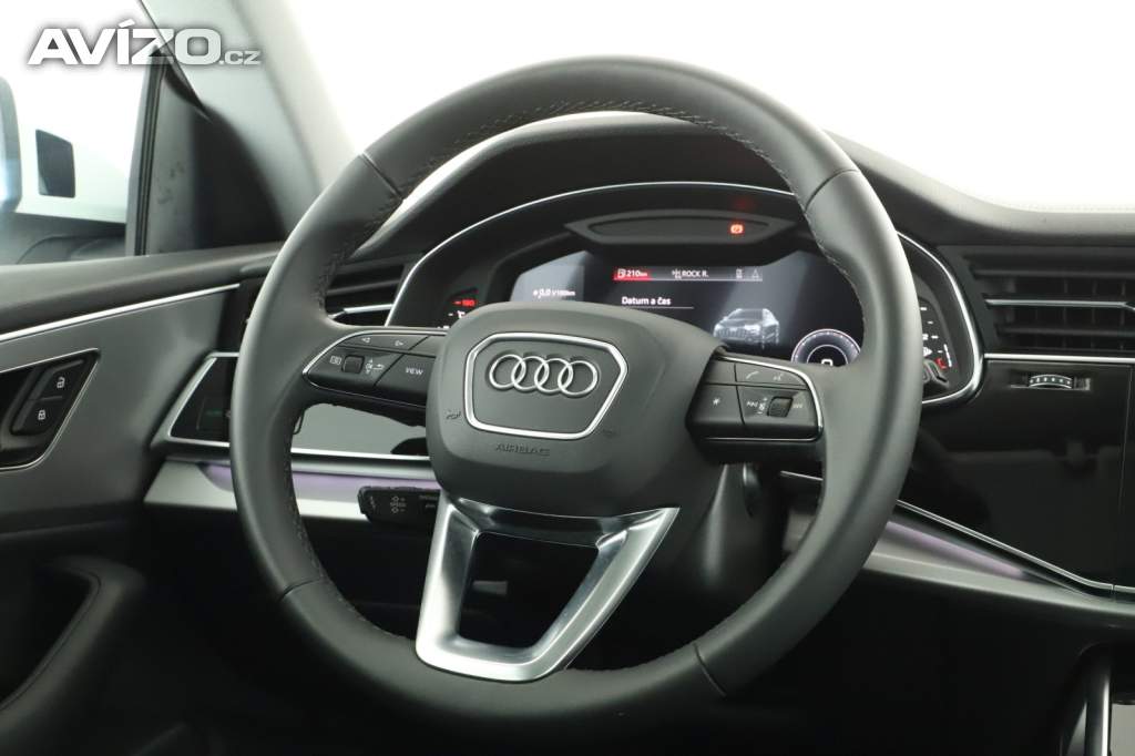 Foto inzerátu Audi Q8 55 TFSI