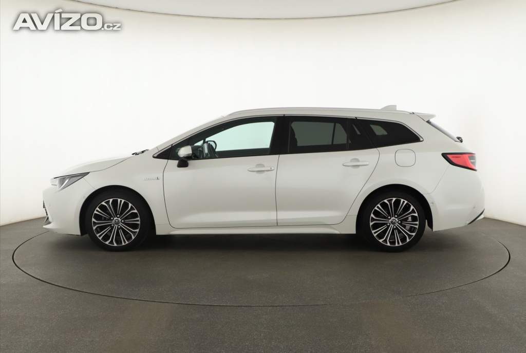 Foto inzerátu Toyota Corolla 1.8 Hybrid