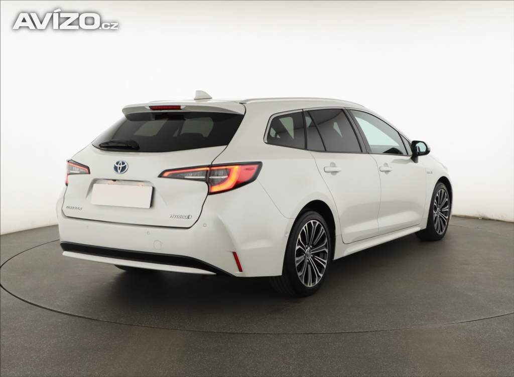 Foto inzerátu Toyota Corolla 1.8 Hybrid